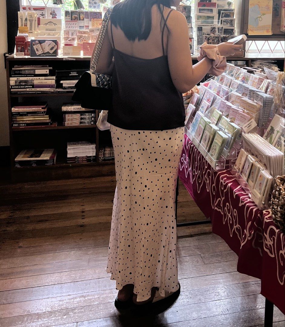 Polka dot maxi skirt (Category: Skirts) located in Tuguegarao City. Submitted by declutterf (Listing ID 1460038955, Image 2). Description: actual ww posted Fits XS-S Super flattering mermaid style skirt.