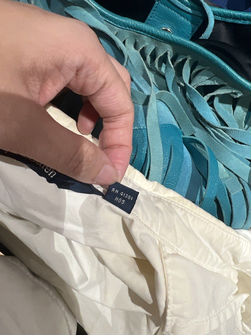 Polo Ralph Lauren White Cotton Jacket Size L (Category: Coats, Jackets and Outerwear) located in Quezon City. Submitted by iminquezoncity (Listing ID 1460031373, Image 3). Description: - Brand: Polo by Ralph Lauren - Color: White - Size: L - Material: 100% Cotton - Features: Embroidered Polo pony logo on chest, elasticated cuffs and hem, two front pockets - Style: Ideal for layering or as a light outerwear piece.