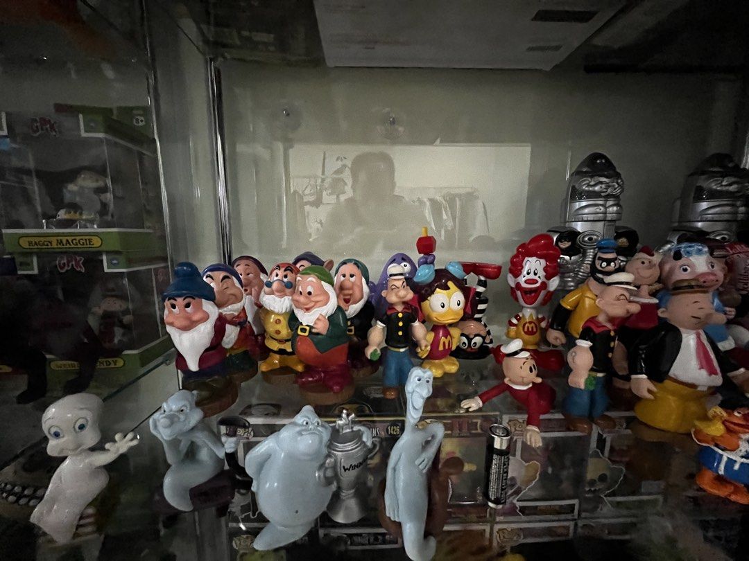 Popeye set, jollibee set. Mcdo set. Sesame set, casper set, snow white dwarfs (Category: Vintage Collectibles) located in Cabangan. Submitted by therare1 (Listing ID 1459972065, Image 3). Description: good gondition.