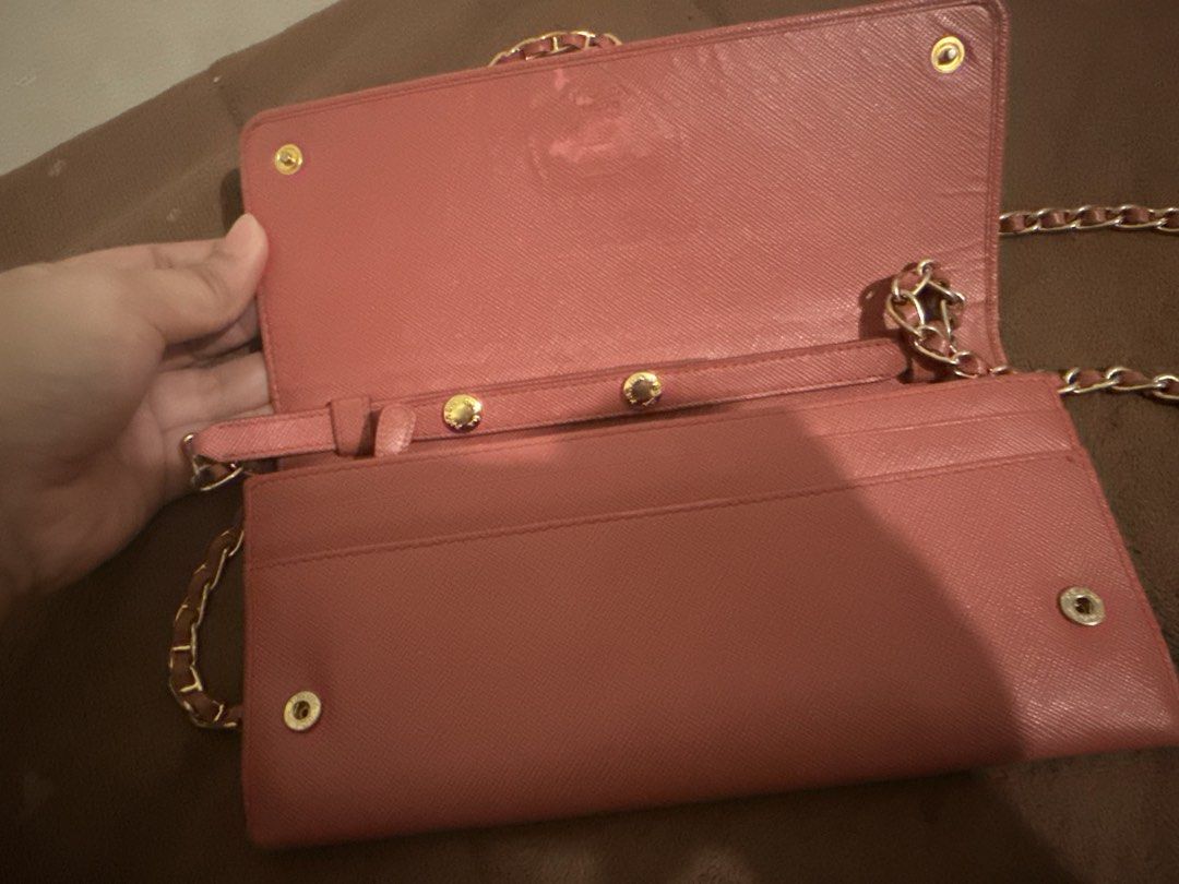 Prada (Category: Luxury Bags & Wallets) located in Quezon City. Submitted by lineprelove23 (Listing ID 1459905982, Image 3). Description: .