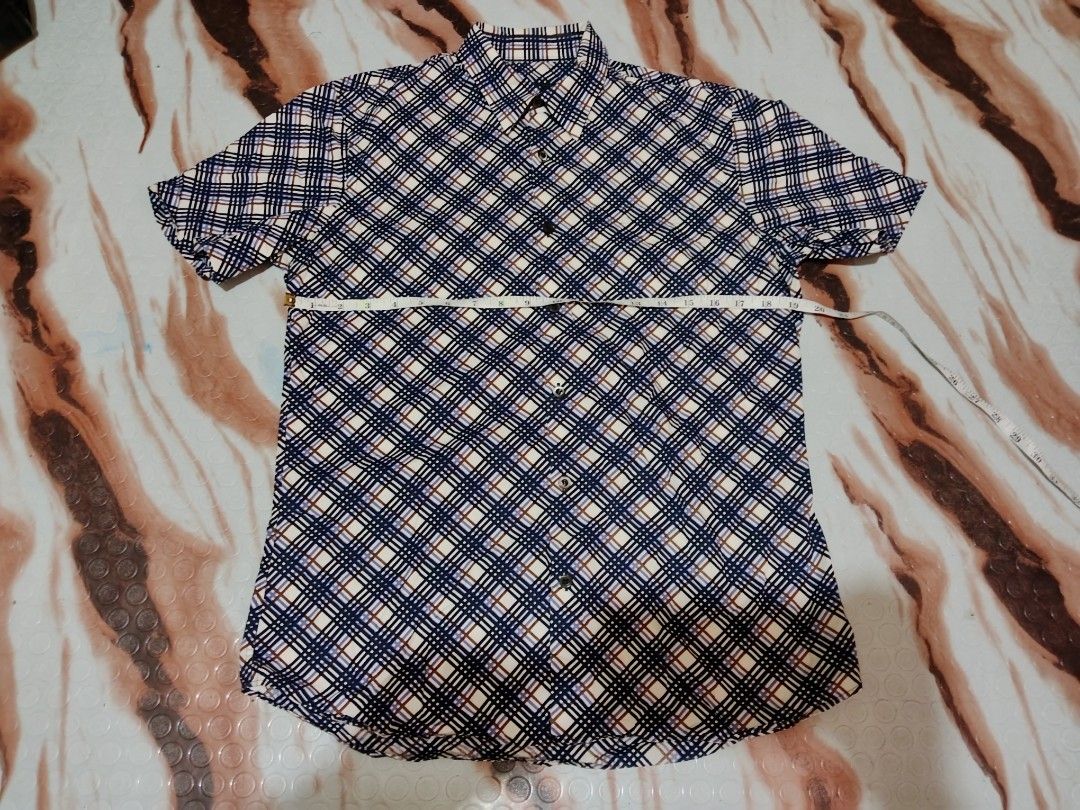 PRADA MEN'S BUTTON-DOWN DRESS SHIRT (Category: Luxury Apparel) located in Roxas, Palawan. Submitted by cabreramed14075 (Listing ID 1459983433, Image 1). Description: PRADA MEN'S BUTTON-DOWN DRESS SHIRT.. MADE IN ITALY EXCELLENT CONDITION COLOR RATE:9.9/10 NO ISSUE. DIMES:19x27 ADD SHIPPING FEE LOCATION PALAWAN.