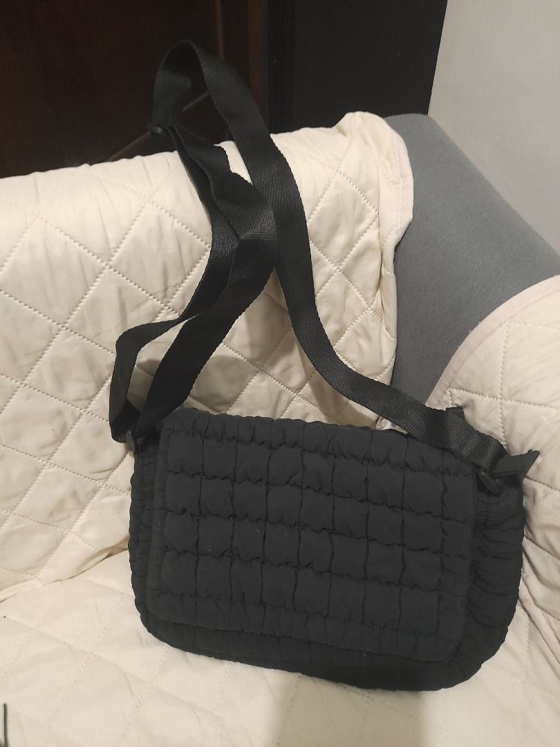 Pre loved items (Category: Luxury Bags & Wallets) located in Dasmarinas. Submitted by silentocean.cf93d3 (Listing ID 1459947700, Image 1). Description: All US preloved bags & wallet.