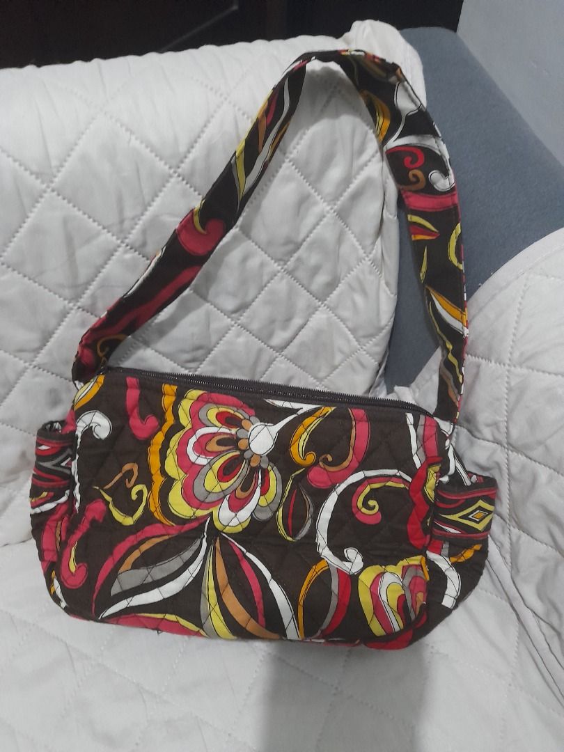 Pre loved items (Category: Luxury Bags & Wallets) located in Dasmarinas. Submitted by silentocean.cf93d3 (Listing ID 1459947700, Image 3). Description: All US preloved bags & wallet.