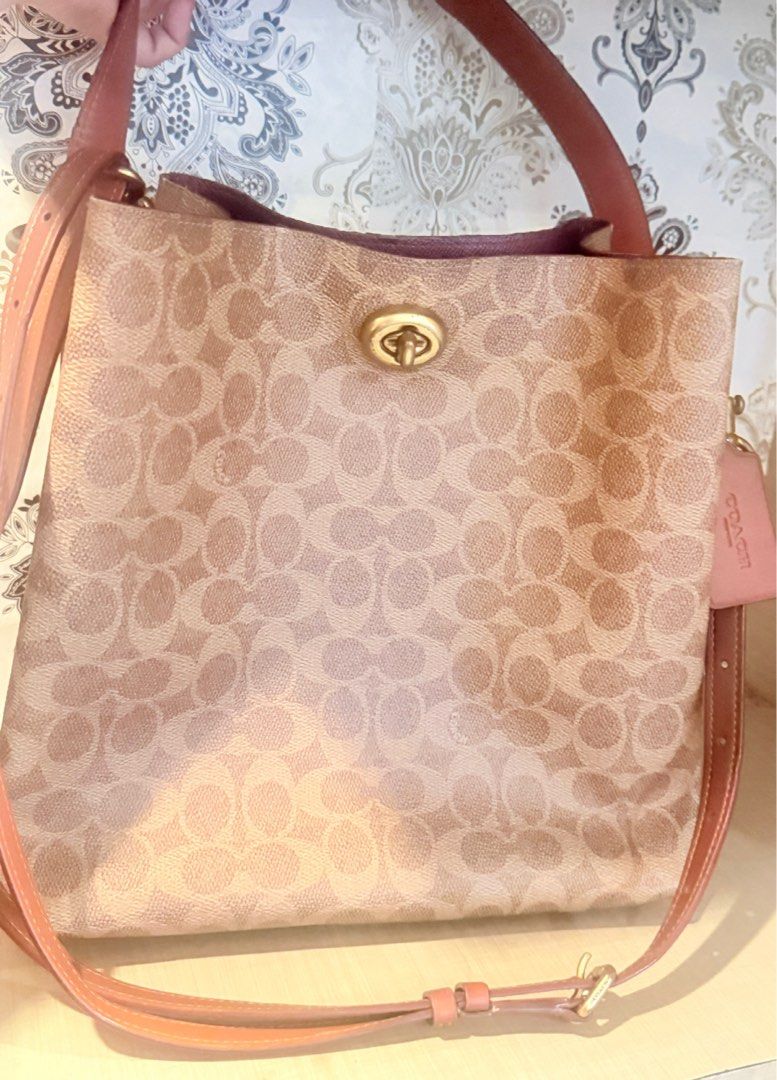 Preloved Coach Bag (Category: Shoulder Bags) located in Cavite. Submitted by ssssinfinity05 (Listing ID 1460033071, Image 1). Description: .