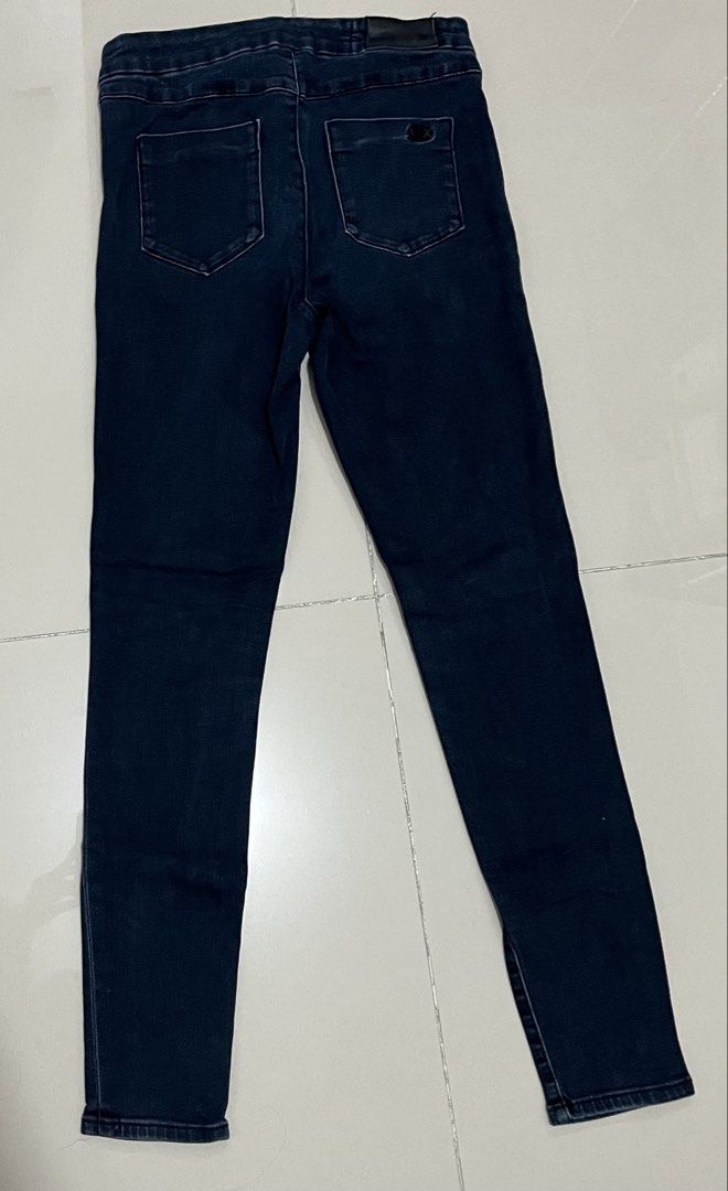 preloved jeans | armani exchange (Category: Jeans) located in Manila. Submitted by angel.tolentino (Listing ID 1459923273, Image 2). Description: .
