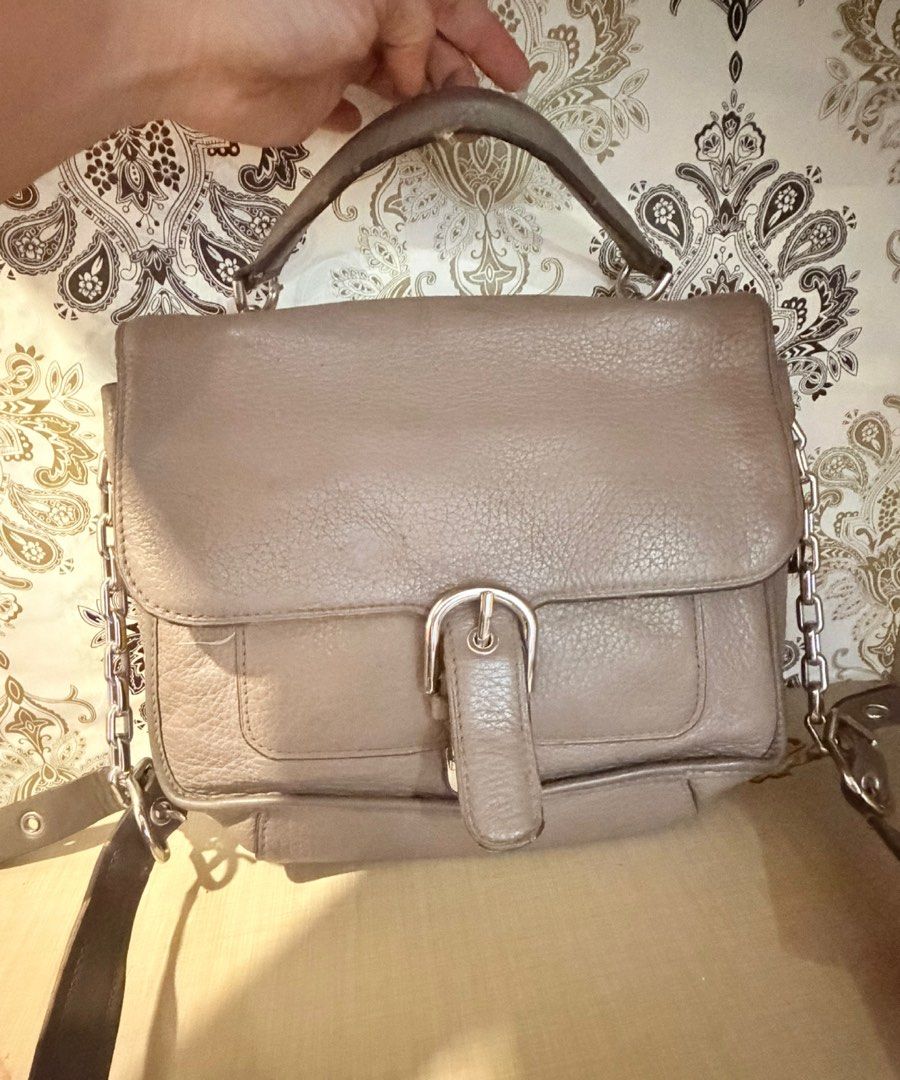 Preloved Michael Kors Bag (Category: Shoulder Bags) located in Cavite. Submitted by ssssinfinity05 (Listing ID 1460035462, Image 1). Description: .