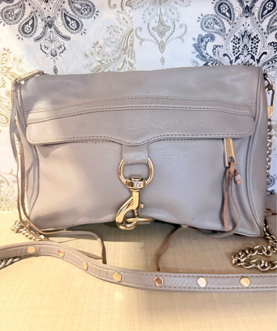 Preloved Rebecca Minkoff Bag (Category: Shoulder Bags) located in Cavite. Submitted by ssssinfinity05 (Listing ID 1460034155, Image 1). Description: .