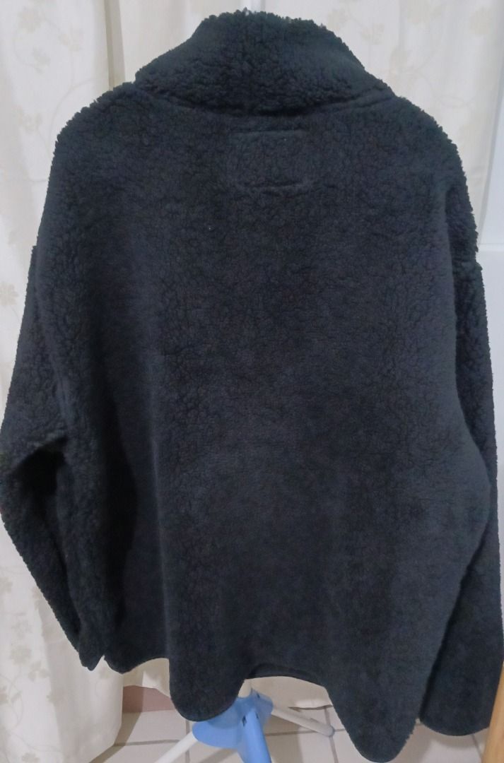 Primark Black Teddy Fleece Half Zip Jacket (Category: Coats, Jackets and Outerwear) located in Makati City. Submitted by chamarket.2022 (Listing ID 1460088840, Image 2). Description: Primark Black Teddy Fleece Jacket. Super soft, warm half-zip with high collar. Perfect for cold weather. Measurements: * shoulder - 23 inches * chest - 26 inches * arm - 25 inches .
