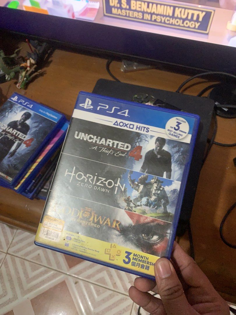 PS4 slim 500gb (Category: PlayStation) located in Quezon City. Submitted by ncjnc (Listing ID 1460049717, Image 2). Description: - PlayStation 4 Console - Camouflage Wireless Controller - Games Included: - NBA 2K24 - Uncharted 4 - Horizon Zero Dawn - God of War - Borderlands: Game of the Year Edition - Call of Duty: Black Ops - Excellent bundle for gamers!.