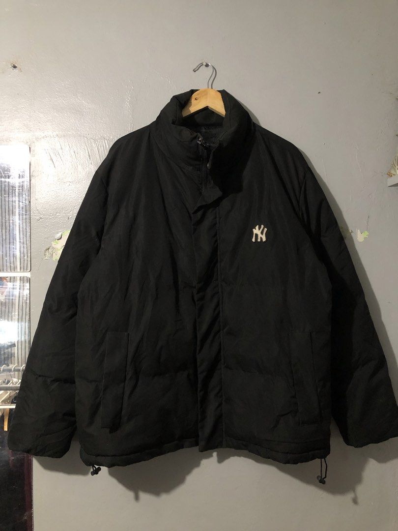 Puffer jacket (Category: Coats, Jackets and Outerwear) located in Manila. Submitted by rrkthriftshop_4225 (Listing ID 1460091493, Image 1). Description: .