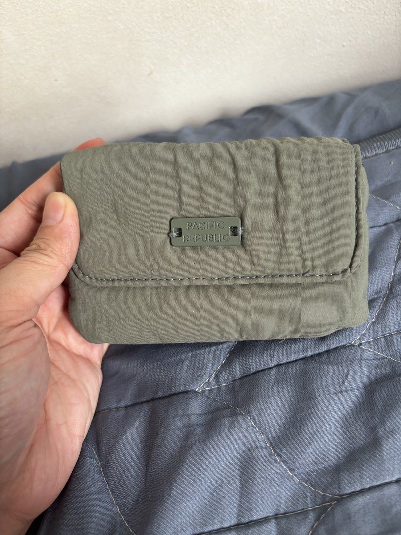 Pull & Bear Pouch (Category: Purses & Pouches) located in Manila. Submitted by declutter_byjaq (Listing ID 1459984337, Image 1). Description: Pull & Bear Pouch Wallet Impulsive Buy Used once only Bought at Pull & Bear SM Megamall RFS: Needs Cash.