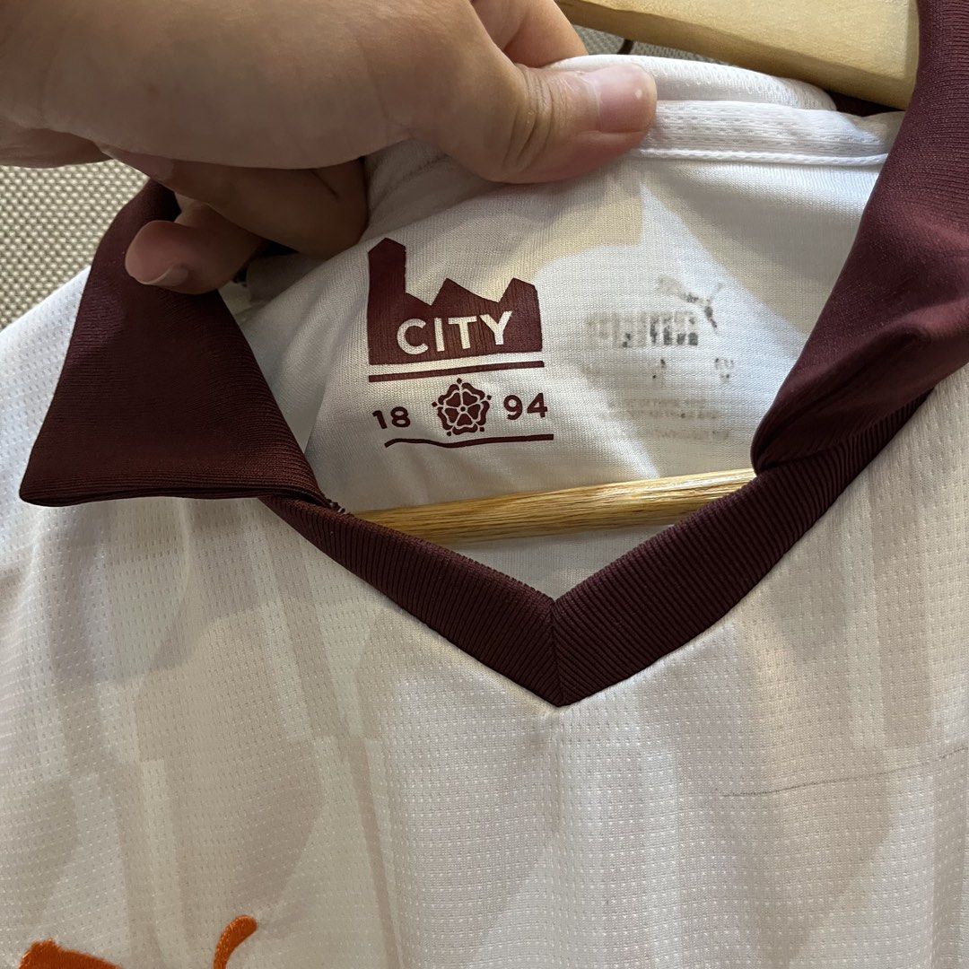 Puma jersey shirt (Category: Formal Shirts) located in Marikina City. Submitted by wiseoptions (Listing ID 1460101409, Image 2). Description: Puma football jersey Best fit med Good condition Min issue sa print and may light stain.