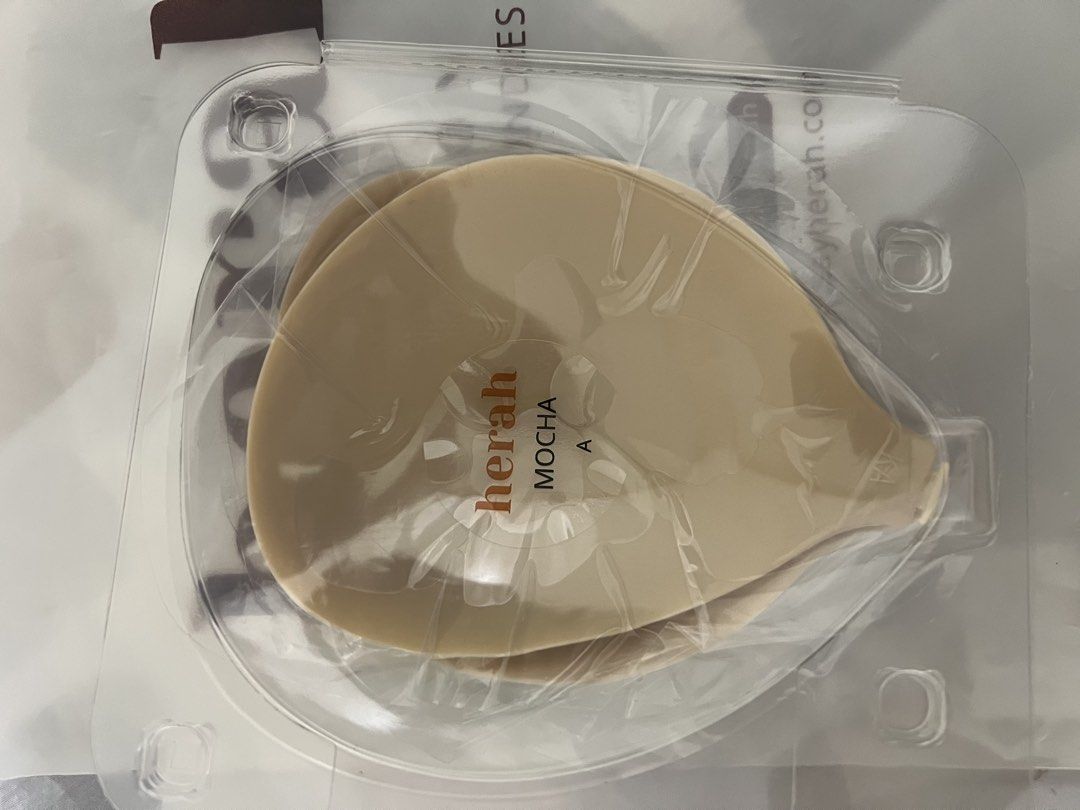 Push Up silicon bra (Category: Undergarments & Loungewear) located in Cebu City. Submitted by jgarcing (Listing ID 1459986953, Image 2). Description: Cup A silicon push up bra..