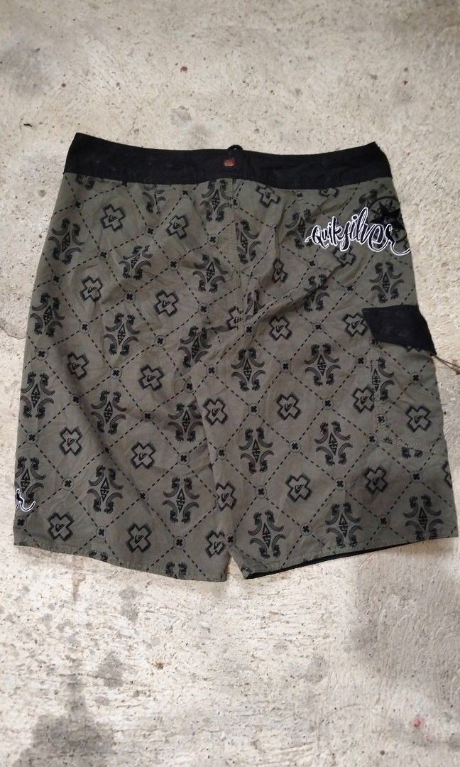 Quicksilver (Category: Swim Trunks & Board Shorts) located in Alaminos. Submitted by jez.18 (Listing ID 1459969445, Image 3). Description: W34 L21.