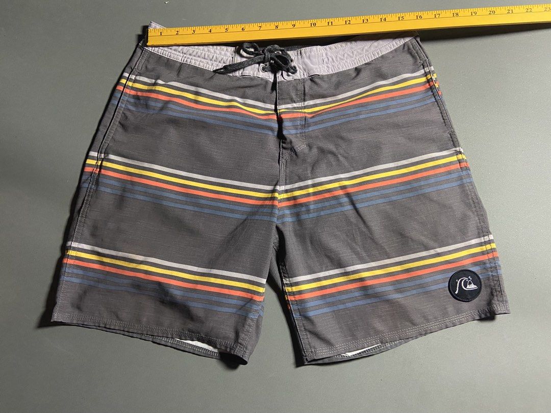Quiksilver board shorts (Category: Activewear) located in Cabuyao City. Submitted by chukz_x (Listing ID 1459962479, Image 2). Description: Quiksilver board shorts Size : 32 Dimes : 32W 17.5L Condition : Excellent Issue : fade tag Price : 350 📍READY TO WEAR 📍Cabuyao Laguna.