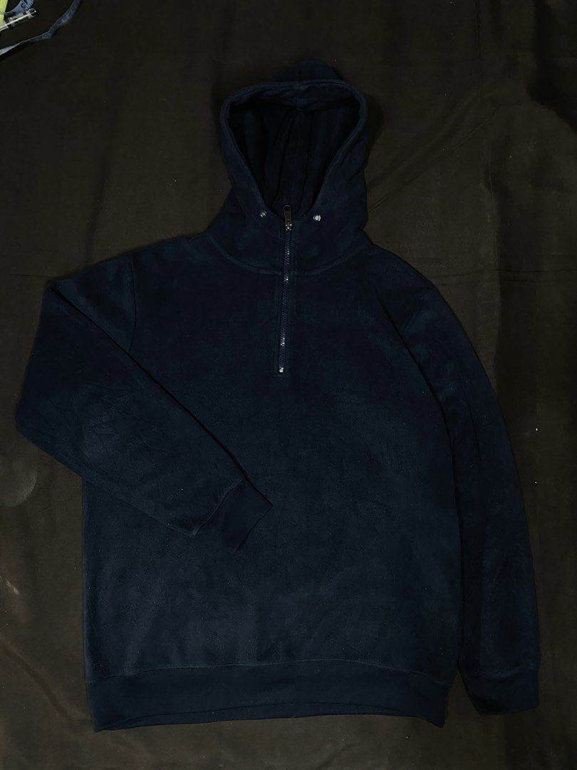 Qzip Hoodie (Category: Coats, Jackets and Outerwear) located in Bay. Submitted by paoloconic70568 (Listing ID 1459947594, Image 1). Description: Qzip Hoodie Color Rate: 10/10 Color may vary due to lighting L on tag W-22 L-27 Issue: Missing String.