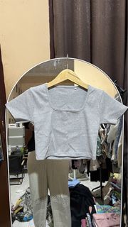 (Kategori: ) berada di . Dikirim oleh by.reuna (ID iklan 1460010893, Gambar 1). Deskripsi: .