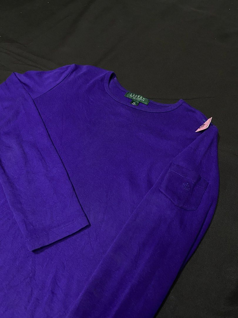 Ralph Lauren Longsleeves (Category: Longsleeves) located in Bay. Submitted by paoloconic70568 (Listing ID 1459948274, Image 2). Description: Ralph Lauren Sweater (As New) Women's Color Rate: 10/10 Color may vary due to lighting Petite Small on tag W-16 L-23 Issue: None .