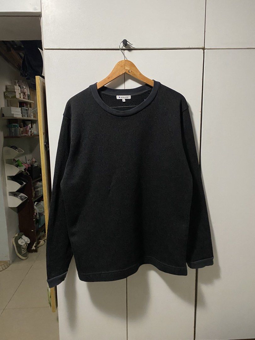 RANDOM SWEATER (Category: Hoodies) located in Manila. Submitted by thrifted_g00ds2k25 (Listing ID 1459969450, Image 1). Description: SIZE L-XL EXCELLENT 9/10 CR W/ISSUE 100.