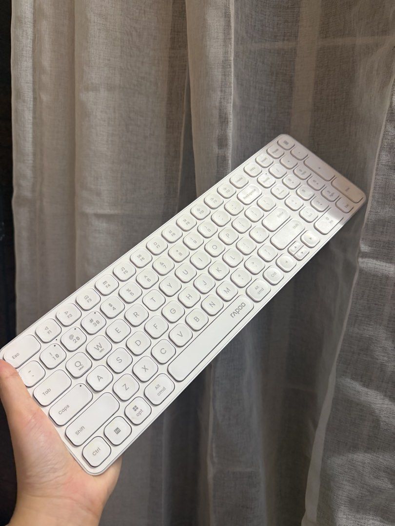 Rapoo wireless keyboard (Category: Computer Keyboard) located in Davao. Submitted by mystore07 (Listing ID 1460062964, Image 1). Description: Used for less than a year! I prefer using my laptop’s keyboard🥹 I still have the box :) original price is ₱1,459 message me to order!.