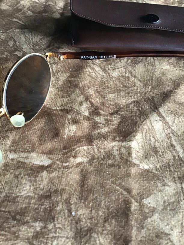 Rayban BL Rituals W2543 (Category: Sunglasses & Eyewear) located in Baguio. Submitted by agozun61 (Listing ID 1460001890, Image 3). Description: Original Rayban BL rituals for women.good condition.color light brown lenses..