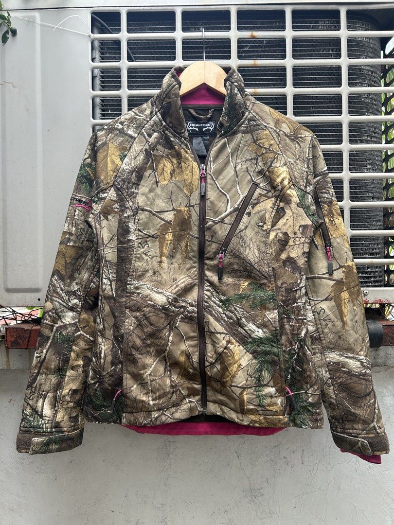 Realtree Xtra Womens Softshell Jacket (Category: Coats, Jackets and Outerwear) located in Manila. Submitted by zerowasteco. (Listing ID 1459517736, Image 1). Description: -As new Condition -Dimes:L25xW18 -Size Medium up Large sa womens Dm for more info!.