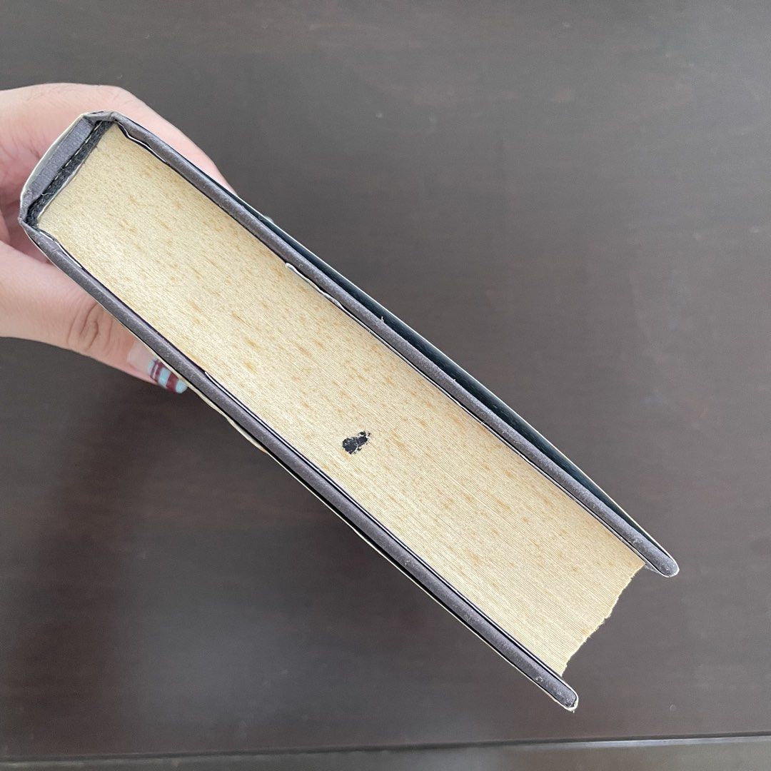Rebel - Marie Lu (Category: Storybooks) located in Manila. Submitted by bea_blkthrn (Listing ID 1459930974, Image 3). Description: rebel by marie lu part of the legend series hardback / hardcover, with black dot mark, small damage on binding (see pics) shipping fee to be shouldered by buyer shipping from manila/makati same day delivery (sdd) - grabexpress/lalamove others: via gogoxpress ❗️note: the books are stored in a different location. i will