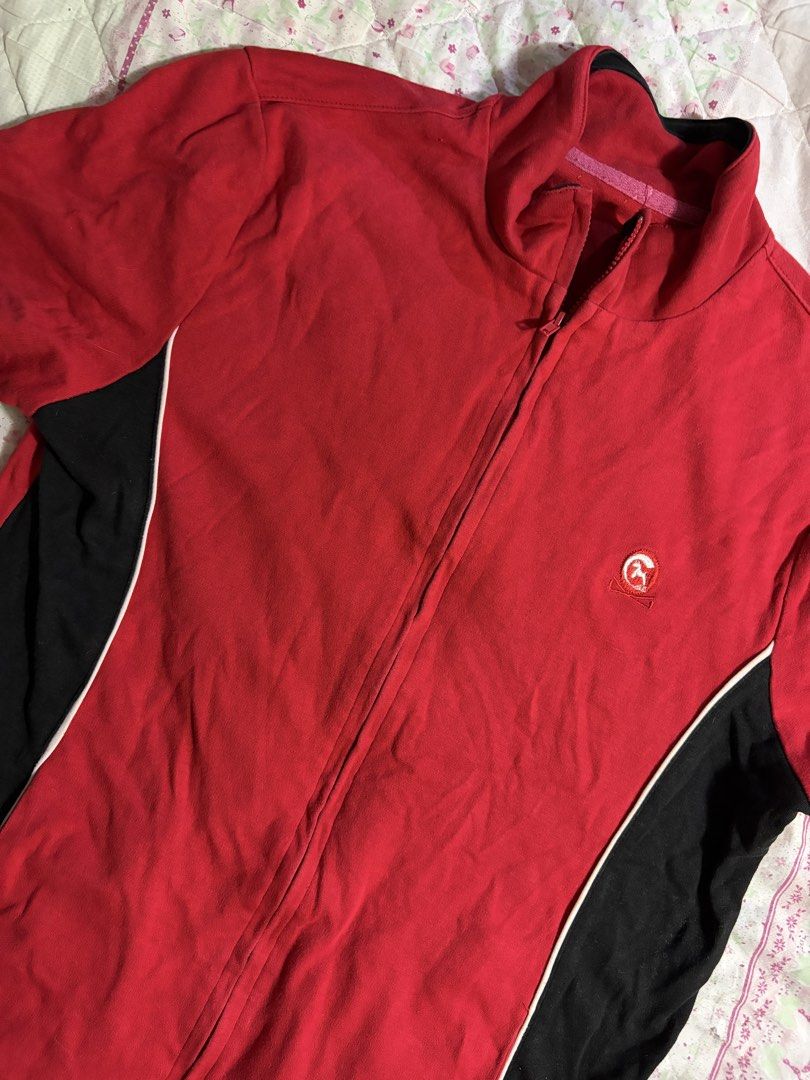 Red Black Colorblock Zip-Up Track Top (Category: Others Tops) located in Muntinlupa City. Submitted by herellas0504 (Listing ID 1460041394, Image 2). Description: Red Black Colorblock Zip-Up Track Top Mine: 400 | Lock: 500 no issue, good as new! kinda sporty type, love the fabric sm! thick fabric, high quality! cut tag willing to keep!.
