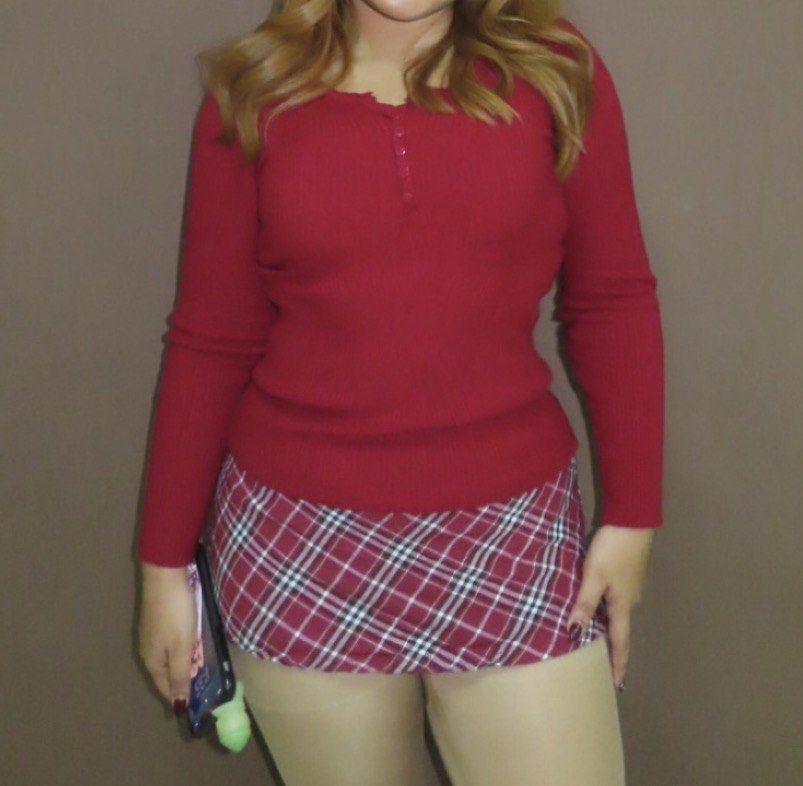 Red Longsleeves (Category: Longsleeves) located in Manila. Submitted by hygeia555 (Listing ID 1459997374, Image 1). Description: - medium size.