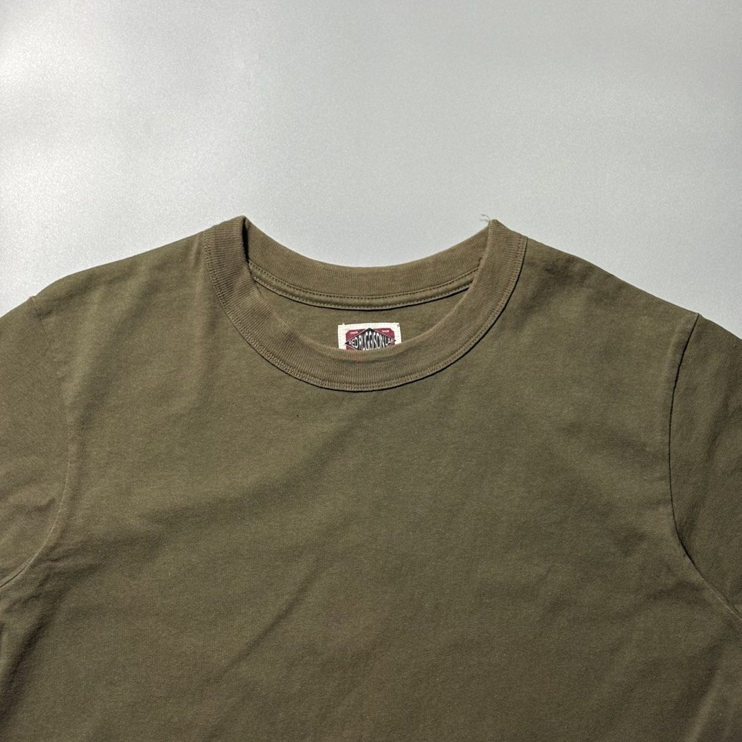 Red Ruggison Lab Shirt (Category: Tshirts & Polo Shirts ) located in Tayabas. Submitted by tayabaskartell (Listing ID 1460035226, Image 2). Description: .