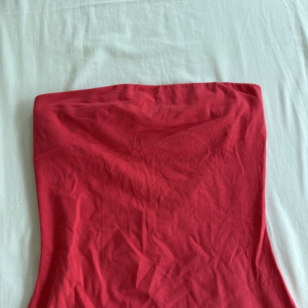 Red Tube Top (Category: Sleeveless) located in San Juan City. Submitted by keep.it.clean (Listing ID 1459987641, Image 2). Description: Size XS See photos for measurements helping tags: h&m, zara, bershka, cotton on, uniqlo .