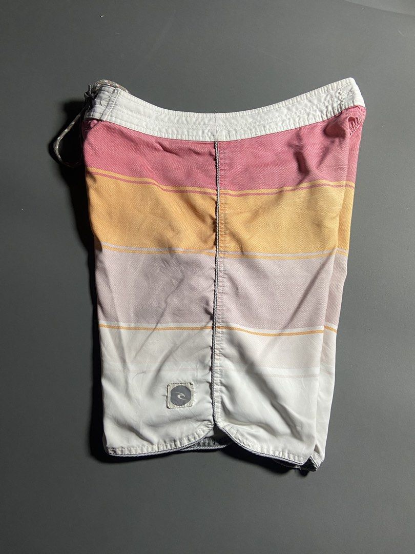 Ripcurl Board Short (Category: Activewear) located in Cabuyao City. Submitted by chukz_x (Listing ID 1459960421, Image 1). Description: Ripcurl Board Short Size : 32 Dimes : 33W 19L Condition : Excellent Issue : None Price : 350 📍READY TO WEAR 📍Cabuyao Laguna .