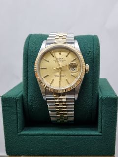 (Category: ) located in . Submitted by ngeehoewatches (Listing ID 1460057421, Image 1). Description: .