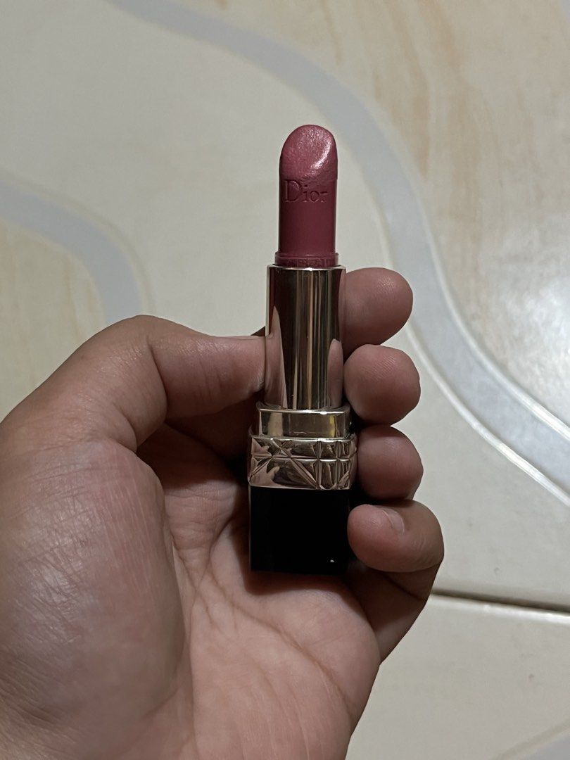 Rouge Dior Lipstick - #678 (Category: Makeup) located in Cabuyao City. Submitted by galemndza (Listing ID 1459917649, Image 3). Description: 999 + free ship Bought from Japan - used only a few times - open for vc for legit checking - open for meetups from SM Calamba to SM Sta. Rosa (with additional fee for handling fee) - open for shipping via jnt (buyer will shoulder sf / gcash or gotyme mop only).