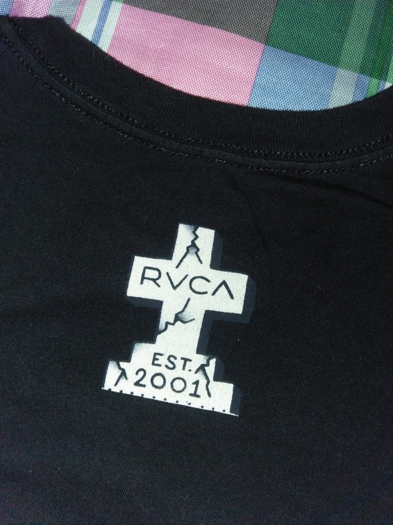 RVCA ELI FLASH MEN'S T-SHIRT (Category: Tshirts & Polo Shirts ) located in Cebu City. Submitted by imbapicker (Listing ID 1460031570, Image 2). Description: RVCA ELI FLASH MEN'S T-SHIRT SIZE MEDIUM WIDTH 21" LENGTH 30" EXCELLENT CONDITION 450 +SHIPP DM IF INTERESTED 📩 LOCATION LAPU-LAPU CITY.