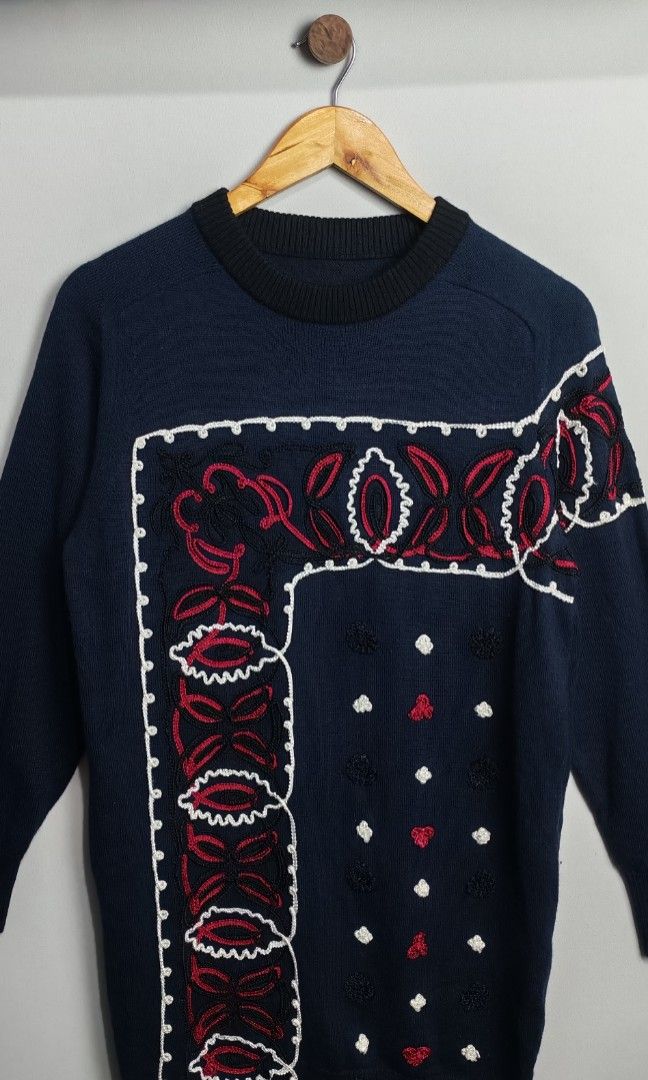 Sacai KnitWear Embroid Design (Category: Coats, Jackets and Outerwear) located in Baguio. Submitted by luxuryph2600_eric (Listing ID 1460104967, Image 2). Description: Sacai Knitwear 📌 Details⬇️⬇️⬇️ 📍Excellent Condition 📍Dimes 21*33 📍Color Rate 10/10 📍Size Medium 💰 PRICE 1500 FREE SHIPING 📌Loc. Baguio City Shipping Via J&T Reminder : Items are Thrifted and carefully Selected from Thrift Stores/Box/Bales Photos are Provided for Self Authent