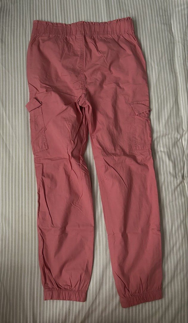 Salmon pink cargo pants (Category: Babies & Kids Fashion) located in Quezon City. Submitted by poaimommy (Listing ID 1460038729, Image 3). Description: - Vanilla Star cargo pants with elastic waistband hem - used twice.