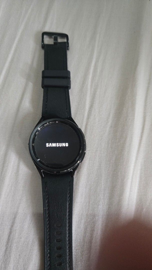 Samsung Galaxy Watch 4 Classic Black (Category: Wearables & Smart Watches) located in Bacoor. Submitted by waadoo777 (Listing ID 1459979712, Image 2). Description: - Samsung Galaxy Watch 6 Classic - Black leather strap - Round display with clear numbers - Shows day and date - Excellent for fitness tracking - Stay connected on the go - In good working condition.