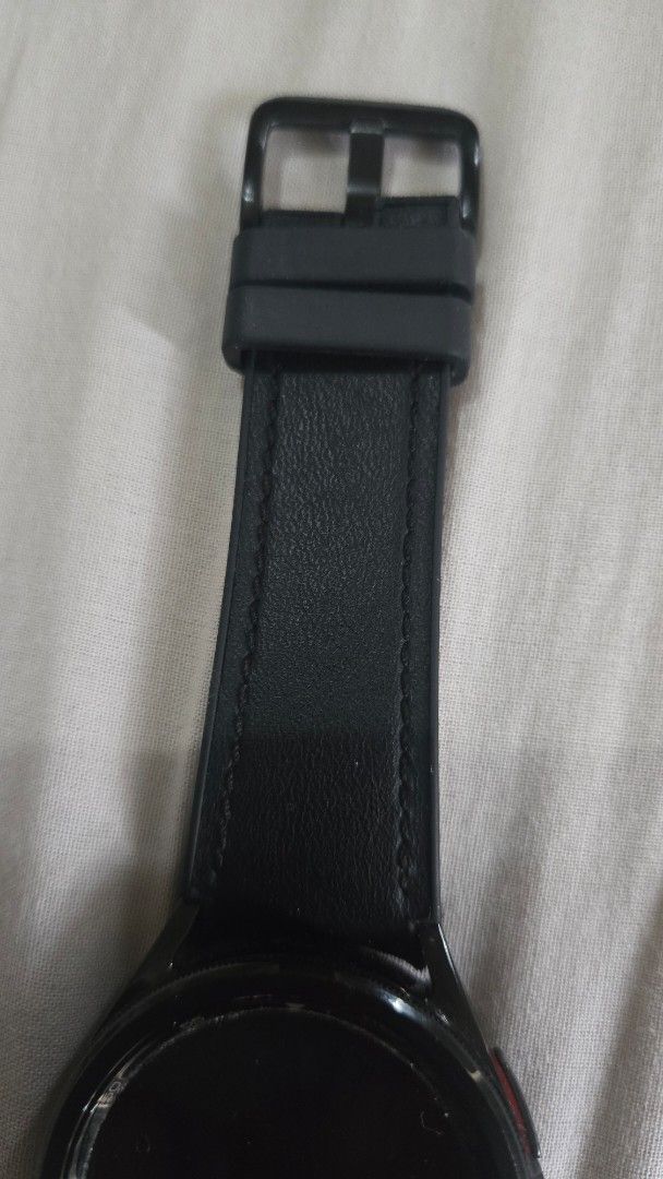 Samsung Galaxy Watch 4 Classic Black (Category: Wearables & Smart Watches) located in Bacoor. Submitted by waadoo777 (Listing ID 1459979712, Image 3). Description: - Samsung Galaxy Watch 6 Classic - Black leather strap - Round display with clear numbers - Shows day and date - Excellent for fitness tracking - Stay connected on the go - In good working condition.
