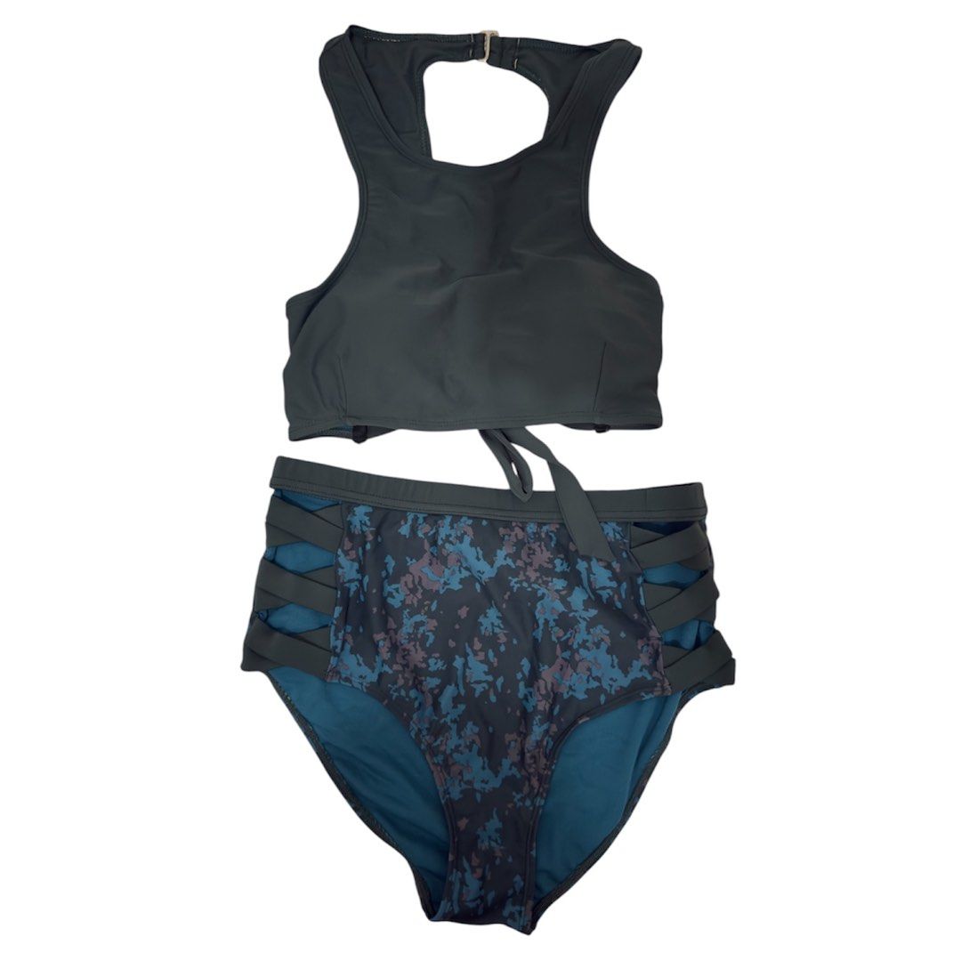 Sassa High Waisted Bikini XL (Category: Bikinis & Swimsuits) located in Makati City. Submitted by msjj_ (Listing ID 1459954731, Image 1). Description: Features • Dark green color • Padded ⚠️ Disclaimer * Actual color may vary due to lighting or screen differences * NO RETURN, NO EXCHANGE ‼️ * LAST PRICE POSTED ‼️(no haggling please) .