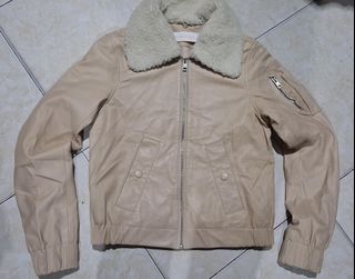 (Category: ) located in . Submitted by thriftrot (Listing ID 1459903897, Image 1). Description: .