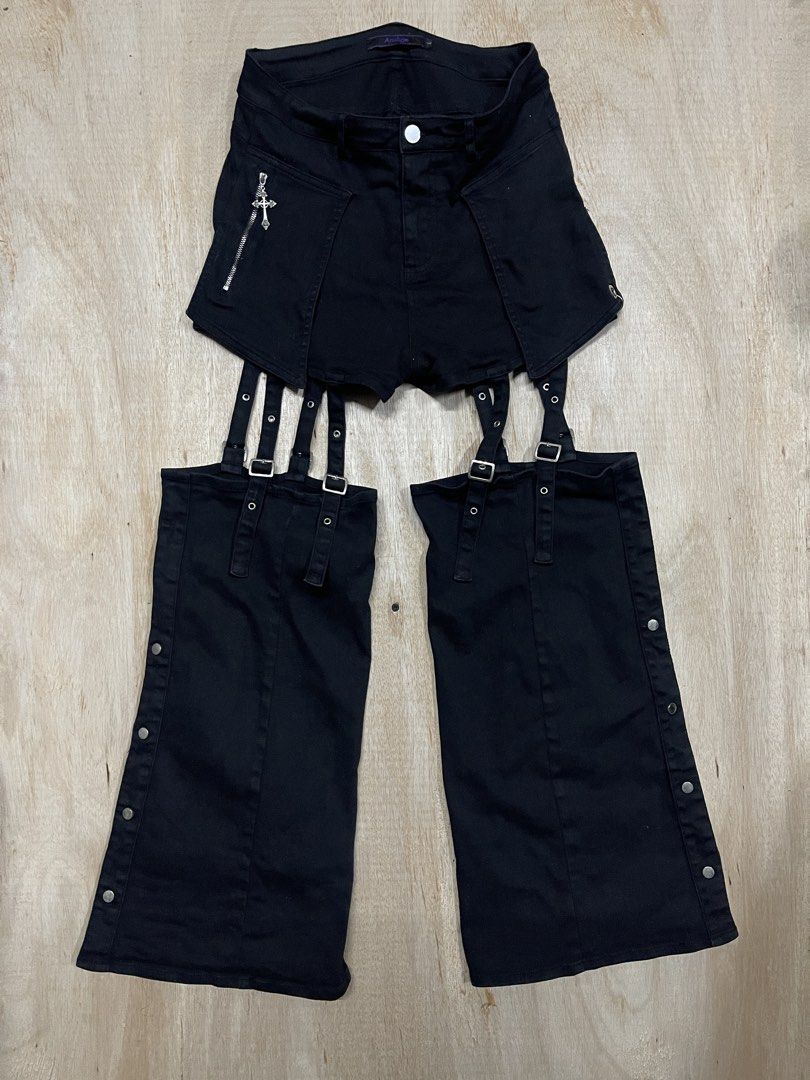 Selaur punk (Category: Chinos) located in Kuala Kerai. Submitted by bundlefournick (Listing ID 1460099860, Image 1). Description: 30 x 39.