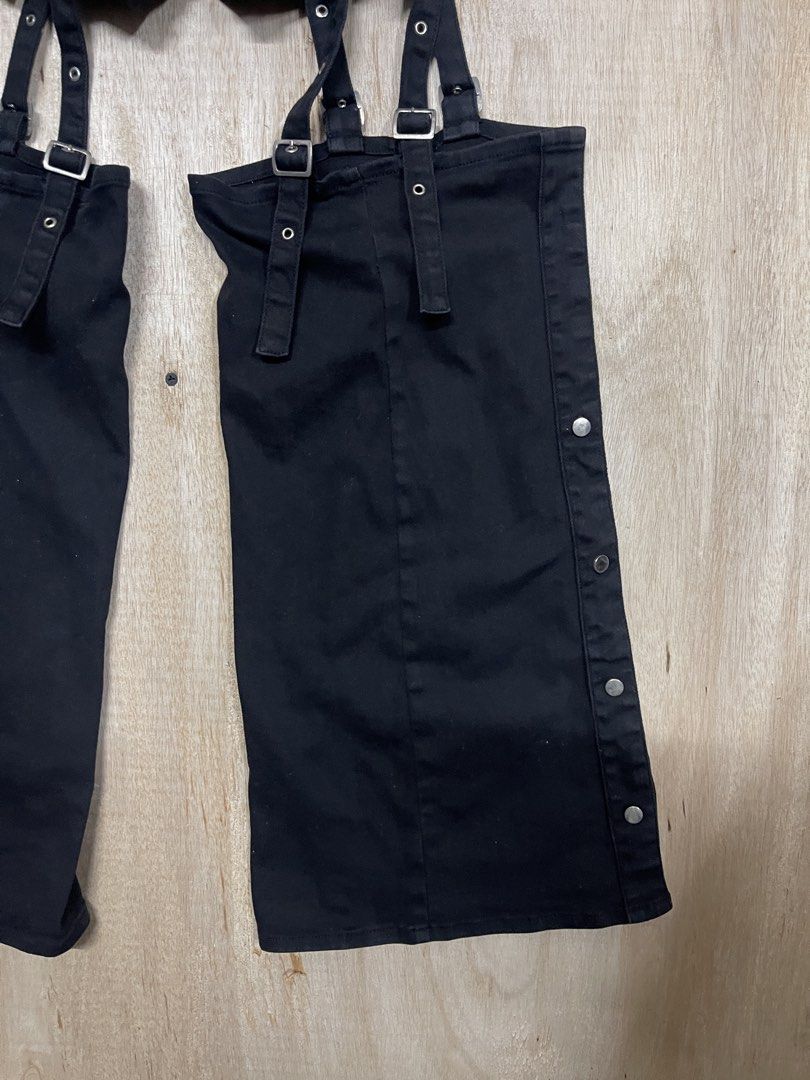 Selaur punk (Category: Chinos) located in Kuala Kerai. Submitted by bundlefournick (Listing ID 1460099860, Image 3). Description: 30 x 39.