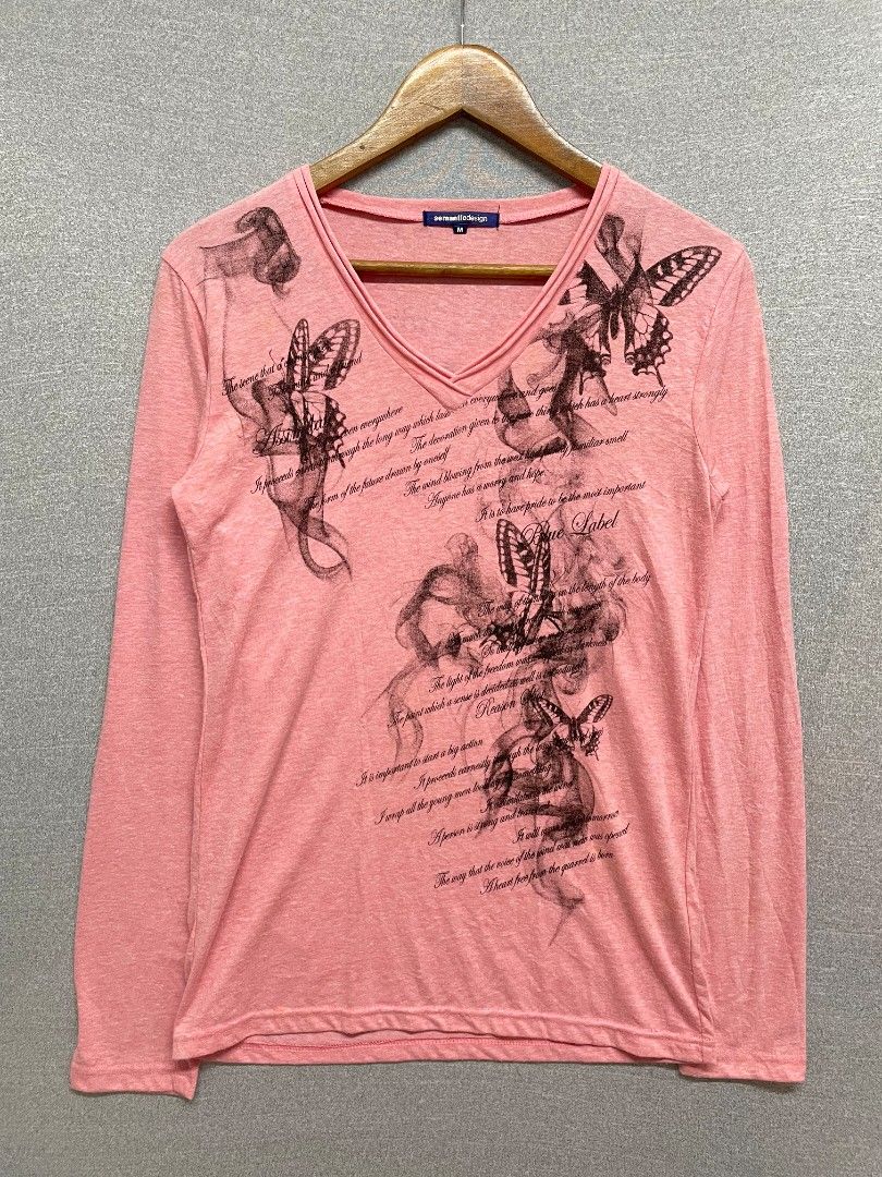 SEMANTIC DESIGN POEM V NECK LONG SLEEVE TSHIRT (Category: Longsleeves) located in Manila. Submitted by _retrovate (Listing ID 1460104466, Image 1). Description: Medium Width 18 Length 26 As new.