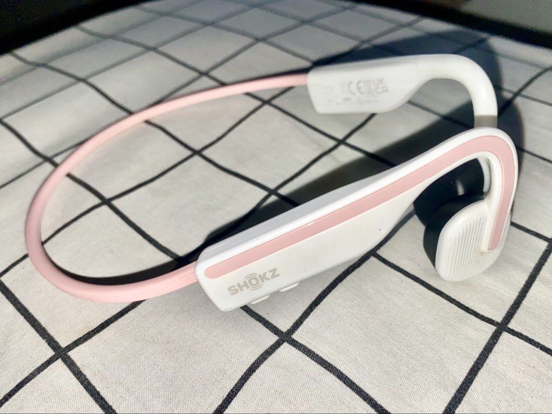 Shokz OpenMove | PINK (Category: Headphones & Headsets) located in Angeles City. Submitted by alex_gonzaga (Listing ID 1459970404, Image 2). Description: Shokz OpenMove l 7th Gen Bone Conduction Technology l 6-Hour Battery Life l IP55 Water Resistant PINK EDITION .