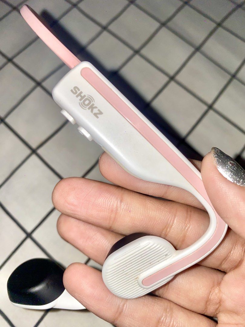 Shokz OpenMove | PINK (Category: Headphones & Headsets) located in Angeles City. Submitted by alex_gonzaga (Listing ID 1459970404, Image 3). Description: Shokz OpenMove l 7th Gen Bone Conduction Technology l 6-Hour Battery Life l IP55 Water Resistant PINK EDITION .