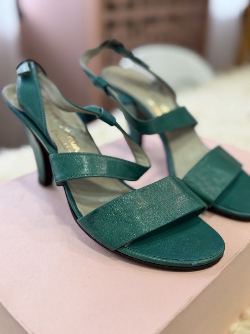 Short heels Sandals Green (Category: Heels) located in Makati City. Submitted by armyanna (Listing ID 1459971357, Image 1). Description: Barely used, just stored for a while. 🤎 Minor flaws are from storage over time, not actual wear. Still a lovely pair with plenty of life left! 👡✨.