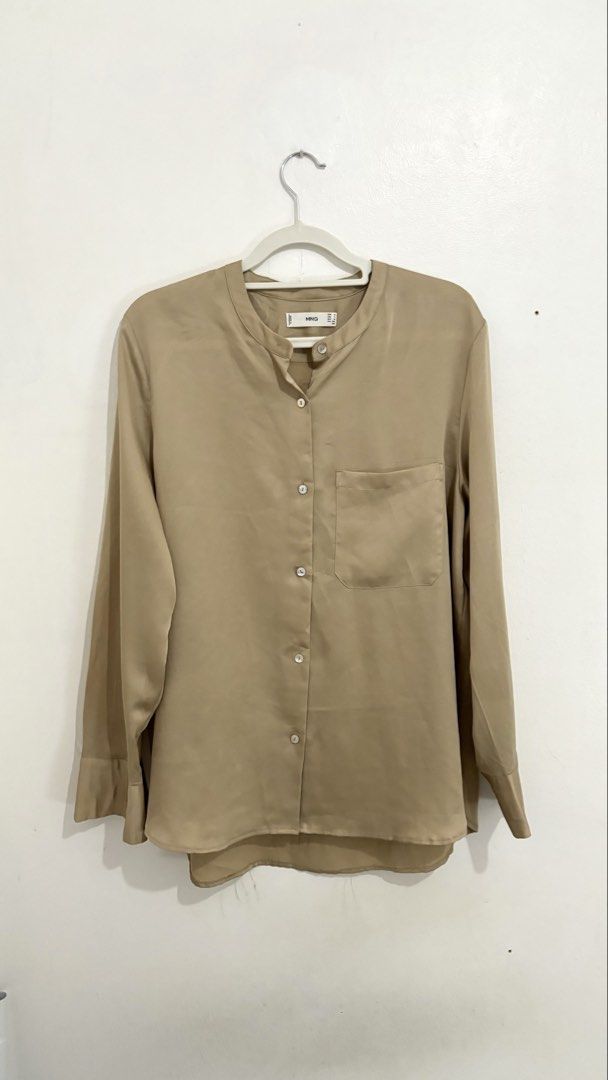 Silk Mandarin Collar Button-Down Shirt (Category: Longsleeves) located in Caloocan City. Submitted by buymethisandthat (Listing ID 1460076652, Image 1). Description: ✨ Silk Mandarin Collar Button-Down Shirt - ₱249 📌 CONDITION • Condition: 8.5/10 • Flaws: None Visible 📏 SIZE • Tag Size: Medium • Recommended: Fits Medium (Relaxed Fit).