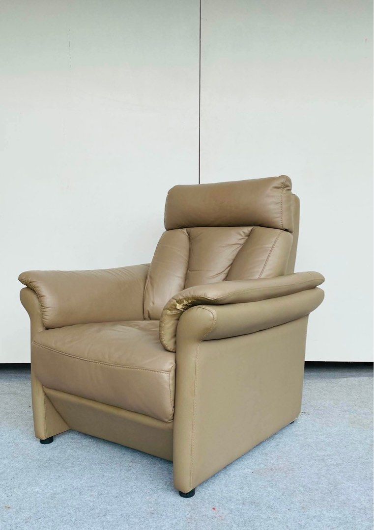 Single Sofa / Accent Chair (Category: Sofas) located in Manila. Submitted by elliefurnies31 (Listing ID 1460081558, Image 2). Description: "JAPAN SURPLUS" SINGLE SOFA / ACCENT CHAIR SIZE: 33L" x 33W" x 17Sh" x 34H" inches (AS-IS ITEM) IN GOOD CONDITION.