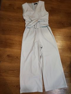 (Category: ) located in . Submitted by wardrobe14 (Listing ID 1459982266, Image 1). Description: .